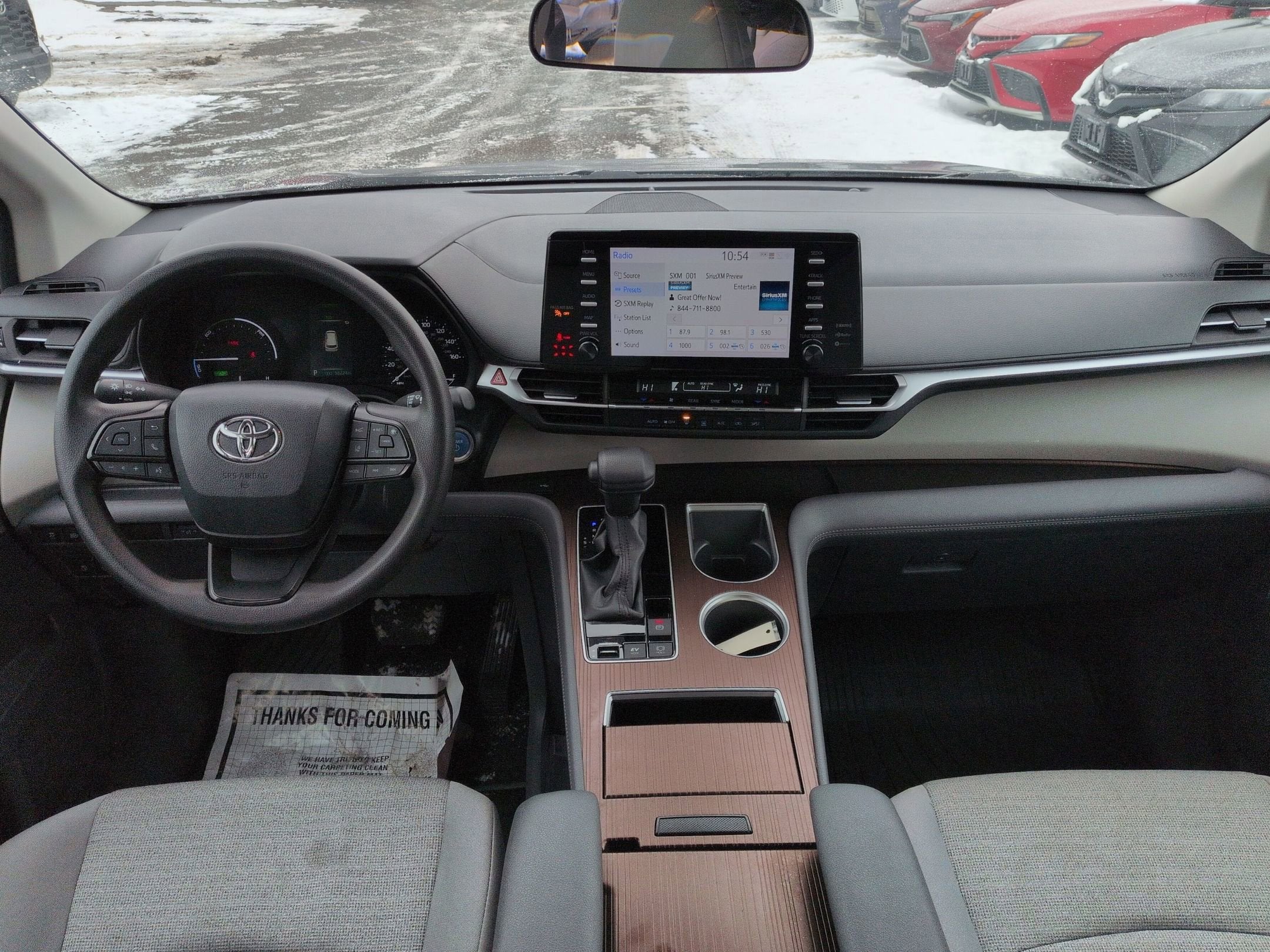 2023 Toyota Sienna LE