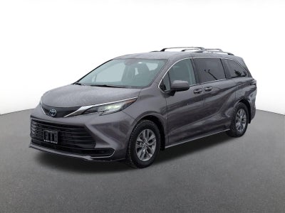 2023 Toyota Sienna LE