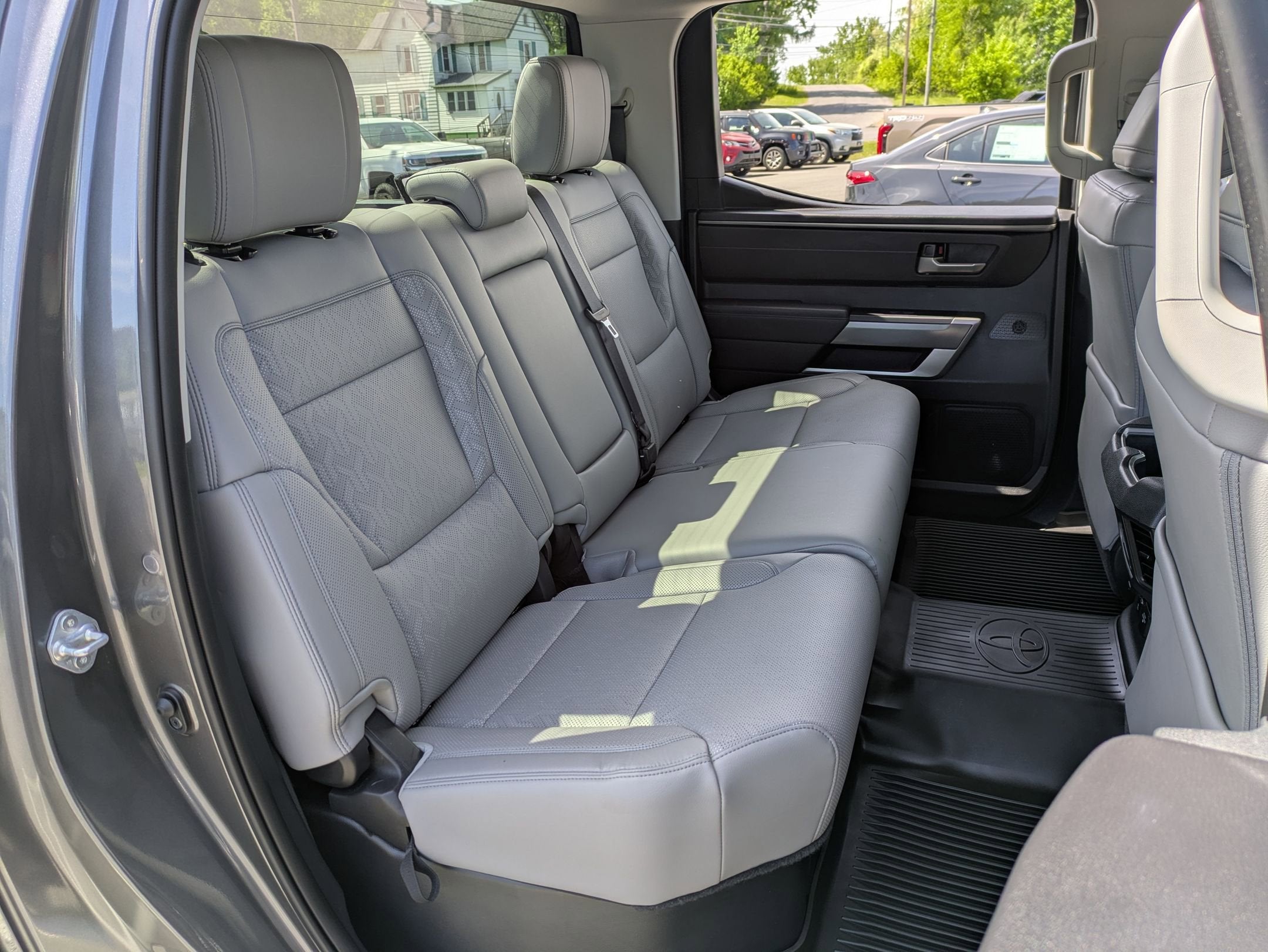 2024 Toyota Tundra 4WD SR5