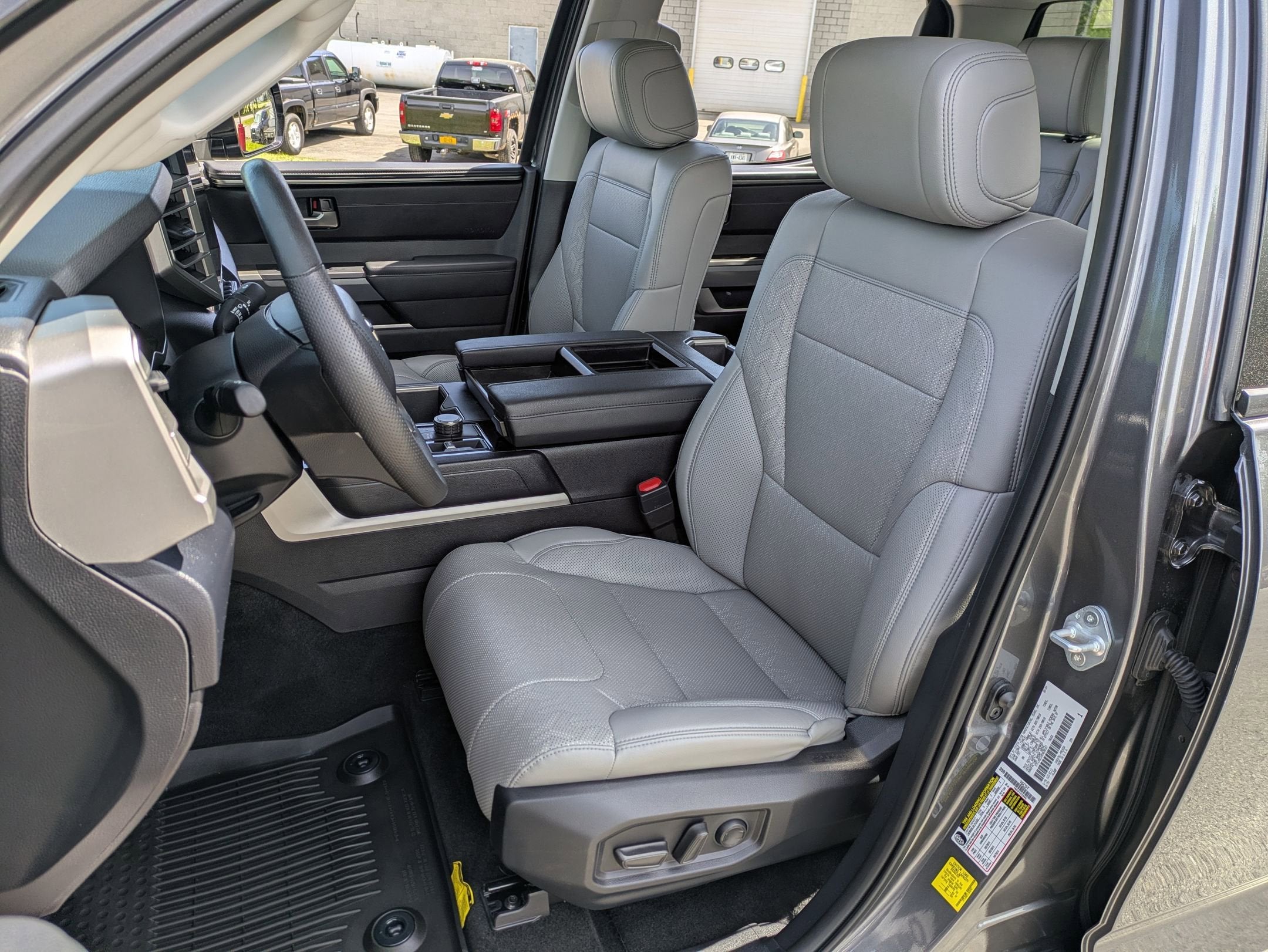 2024 Toyota Tundra 4WD SR5