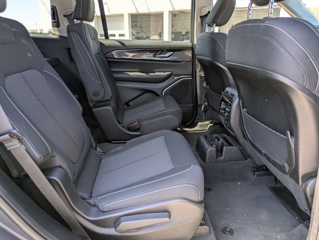 2022 Jeep Grand Cherokee L Laredo