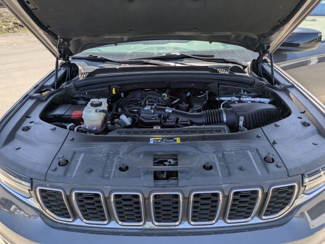 2022 Jeep Grand Cherokee L Laredo