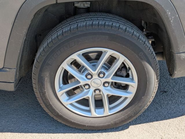 2022 Jeep Grand Cherokee L Laredo