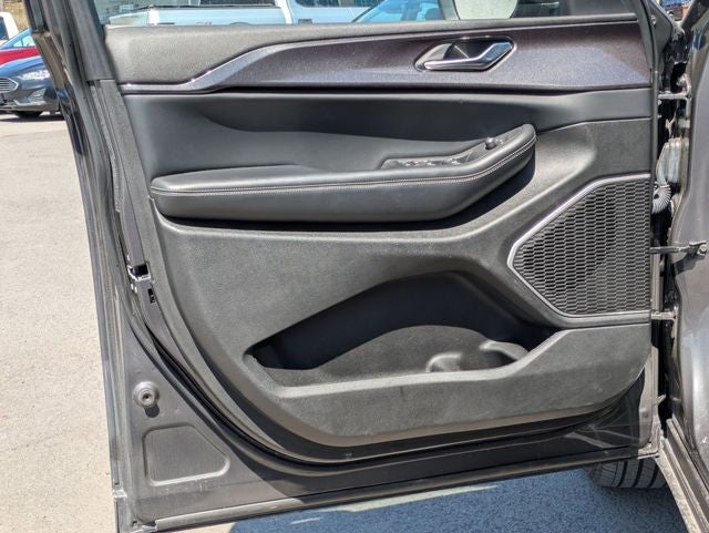 2022 Jeep Grand Cherokee L Laredo