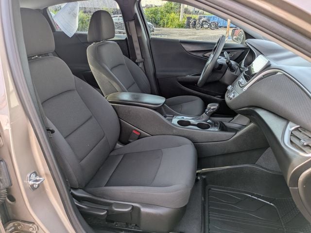2022 Chevrolet Malibu LS 1LS