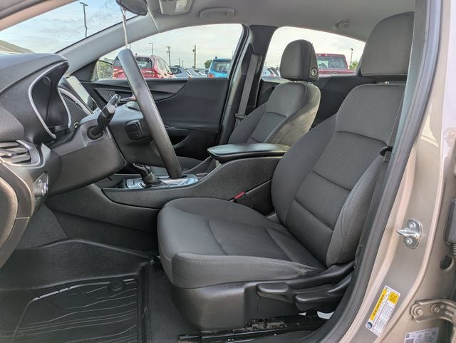 2022 Chevrolet Malibu LS 1LS