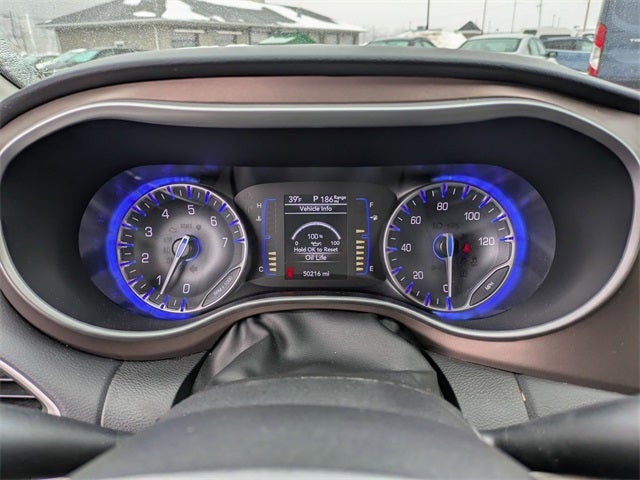 2023 Chrysler Voyager LX