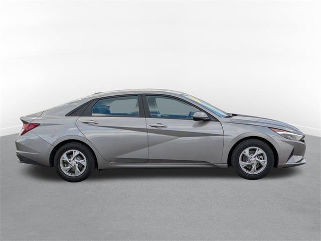 2021 Hyundai Elantra SE