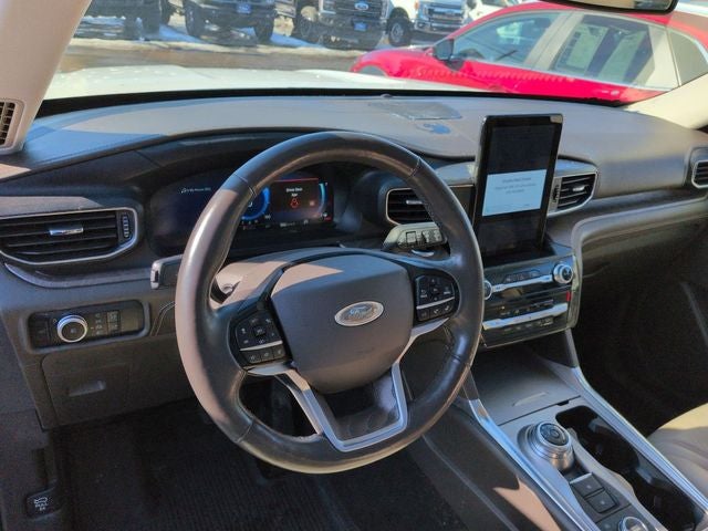 2023 Ford Explorer Platinum