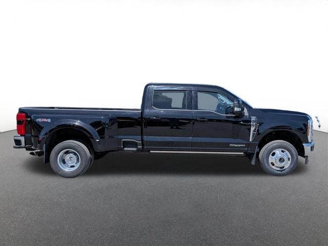 2024 Ford F-350SD Lariat DRW Diesel