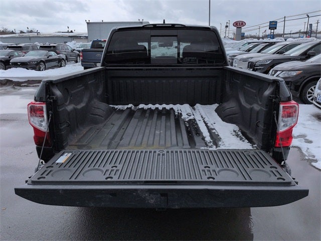 2022 Nissan Titan S