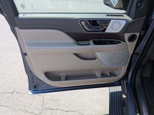 2023 Lincoln Navigator L Reserve