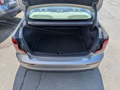 2021 Volvo S60 T6 Momentum