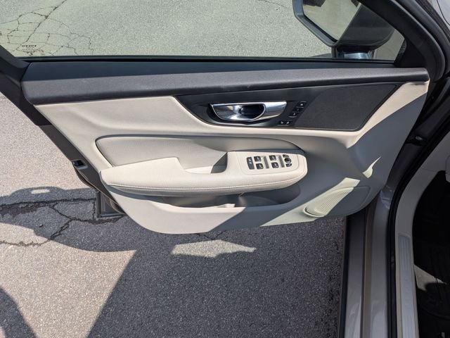2021 Volvo S60 T6 Momentum