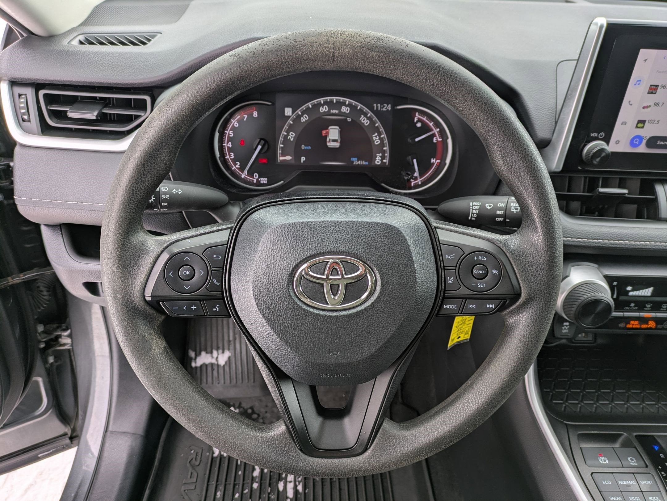 2023 Toyota RAV4 LE