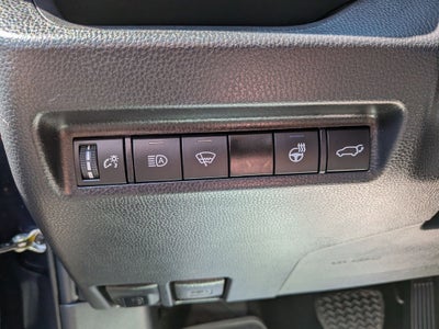 2022 Toyota RAV4 XLE w/ Convenience & Cold Weather Pkg