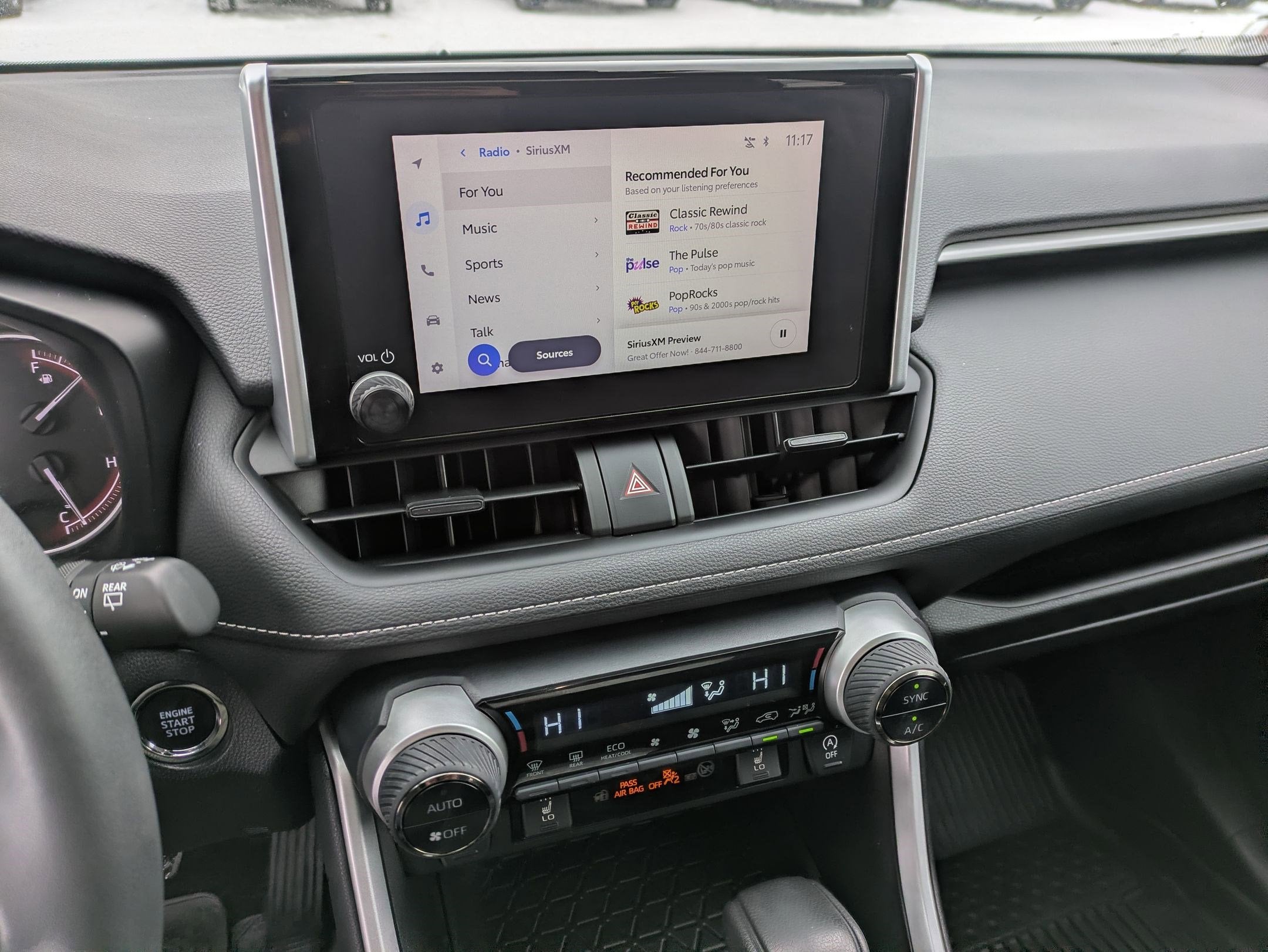 2023 Toyota RAV4 XLE w/ Convenience & Cold Weather Pkg