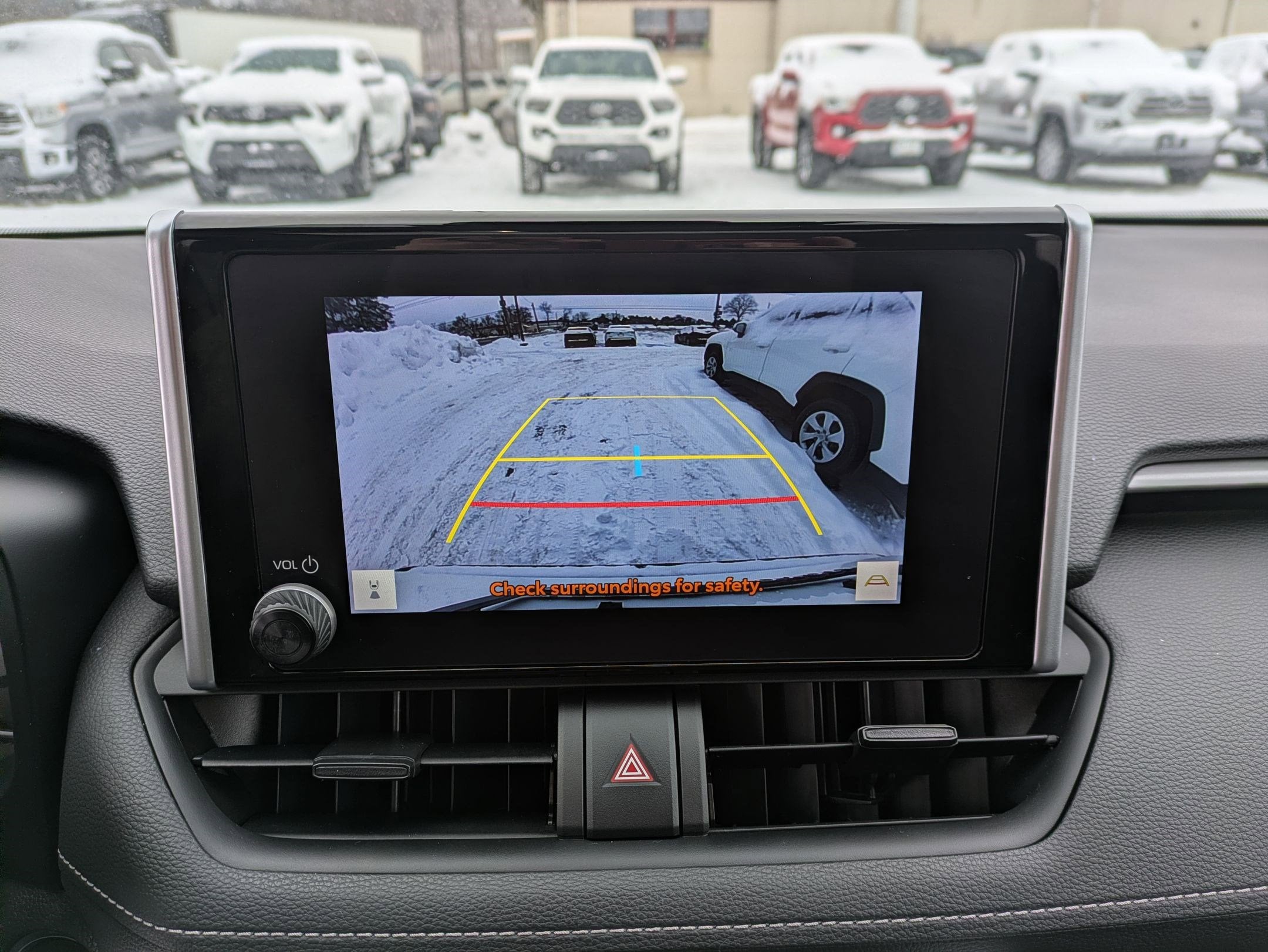 2023 Toyota RAV4 XLE w/ Convenience & Cold Weather Pkg