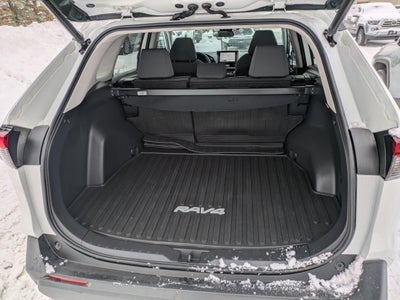 2023 Toyota RAV4 XLE w/ Convenience & Cold Weather Pkg