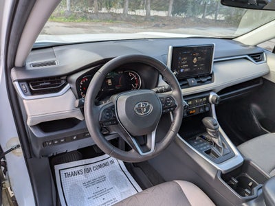 2023 Toyota RAV4 XLE w/ Convenience & Cold Weather Pkg