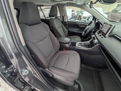 2023 Toyota RAV4 XLE w/ Convenience & Cold Weather Pkg