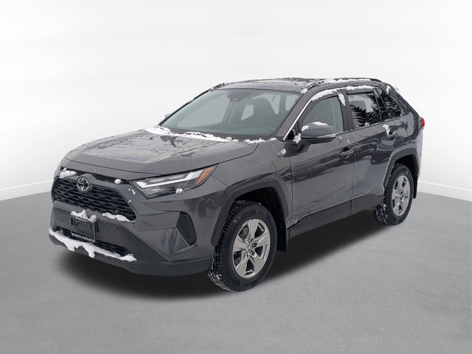 2023 Toyota RAV4 XLE w/ Convenience & Cold Weather Pkg