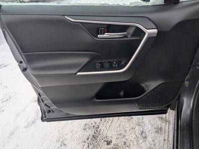 2023 Toyota RAV4 XLE w/ Convenience & Cold Weather Pkg