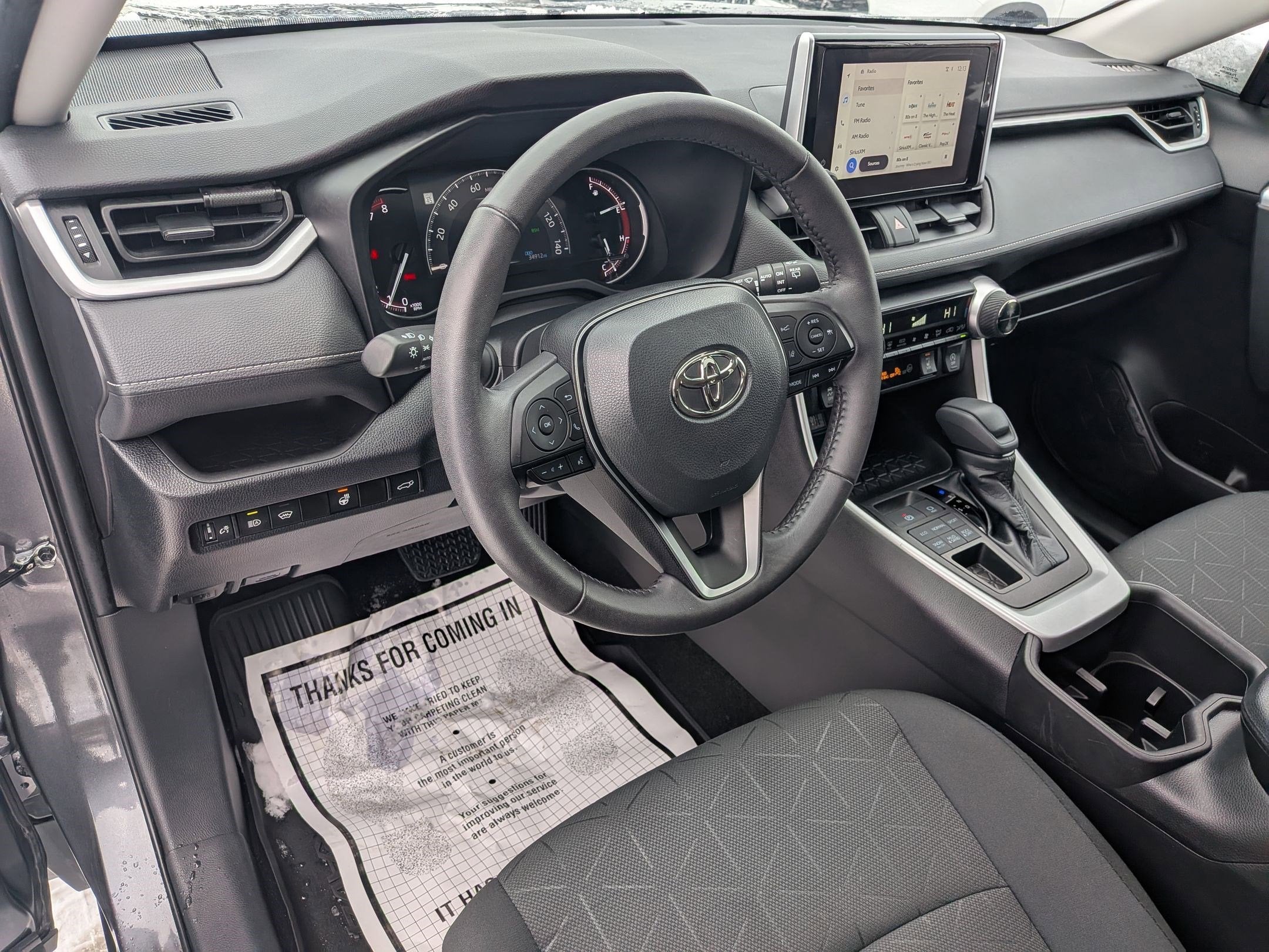 2023 Toyota RAV4 XLE w/ Convenience & Cold Weather Pkg