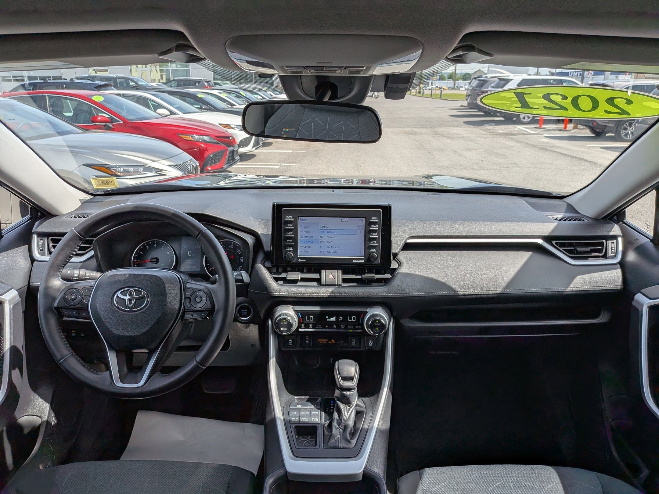 2021 Toyota RAV4 XLE w/ Convenience & Cold Weather Pkg