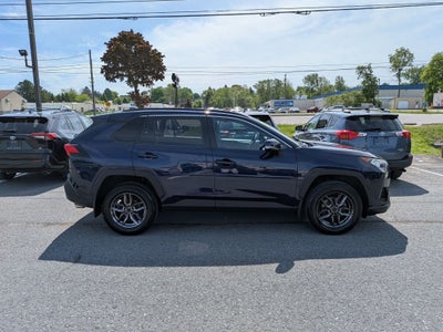 2021 Toyota RAV4 XLE w/ Convenience & Cold Weather Pkg