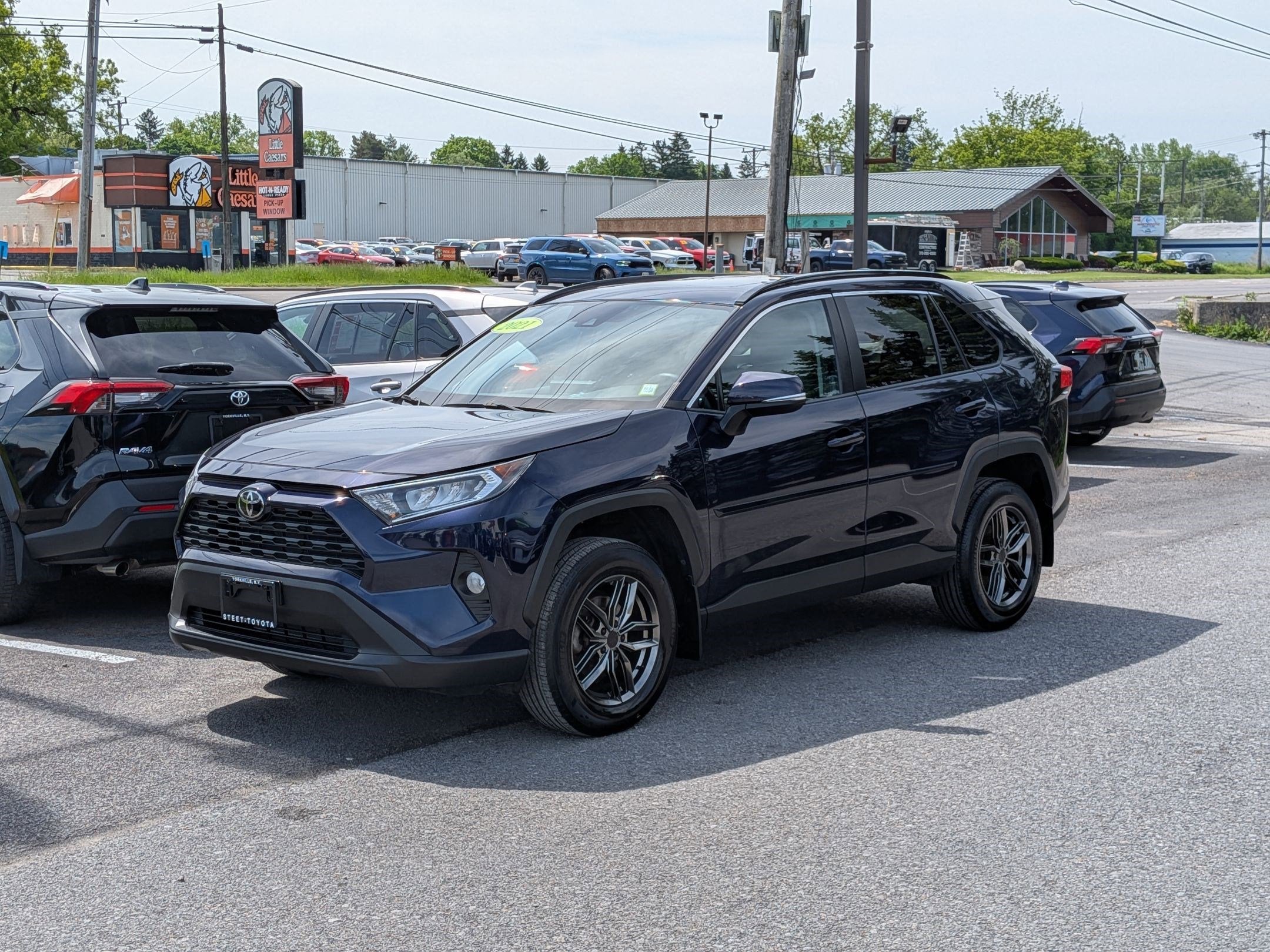 2021 Toyota RAV4 XLE w/ Convenience & Cold Weather Pkg