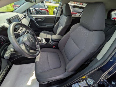 2021 Toyota RAV4 XLE w/ Convenience & Cold Weather Pkg
