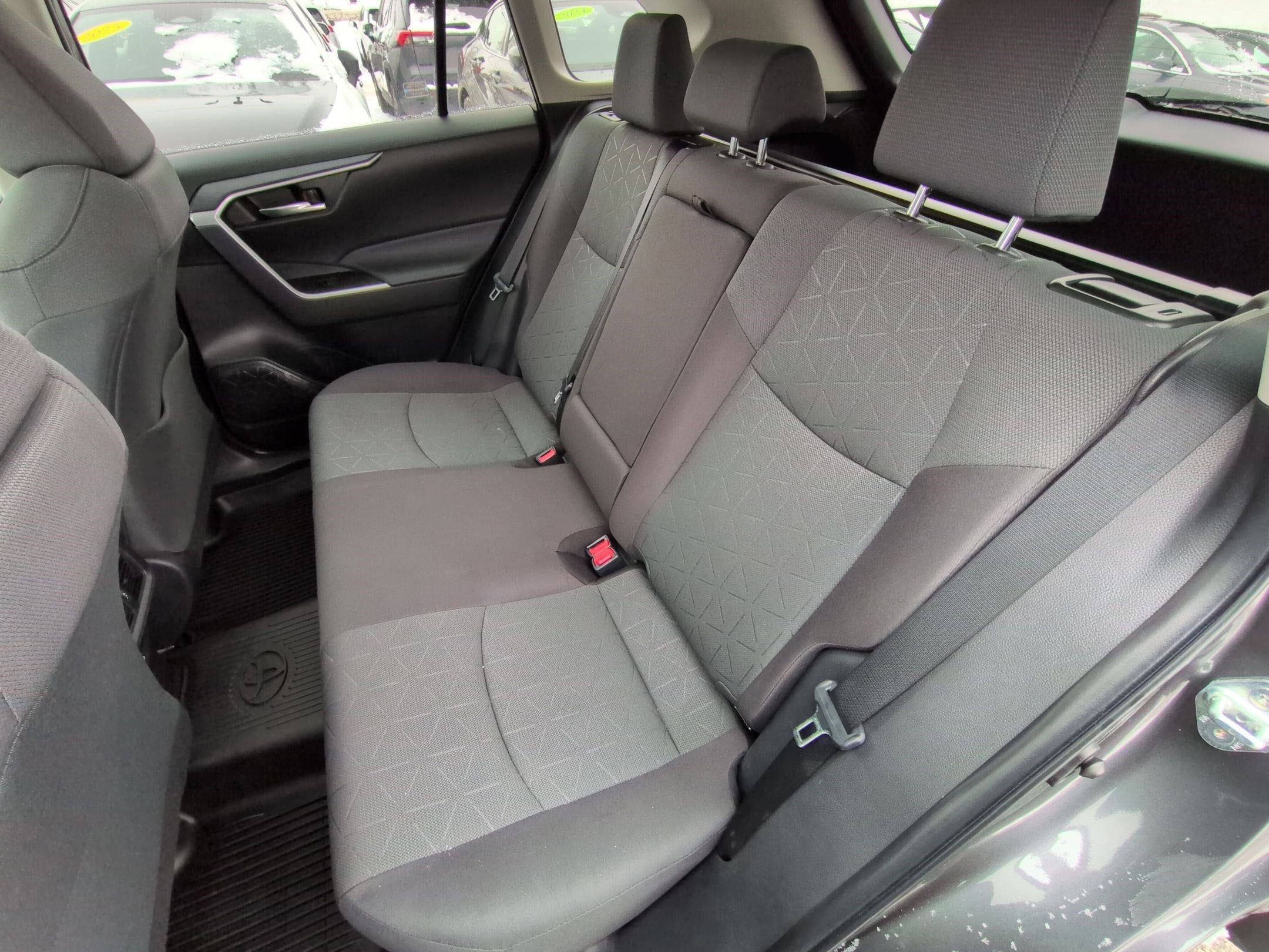 2023 Toyota RAV4 XLE w/ Convenience & Cold Weather Pkg