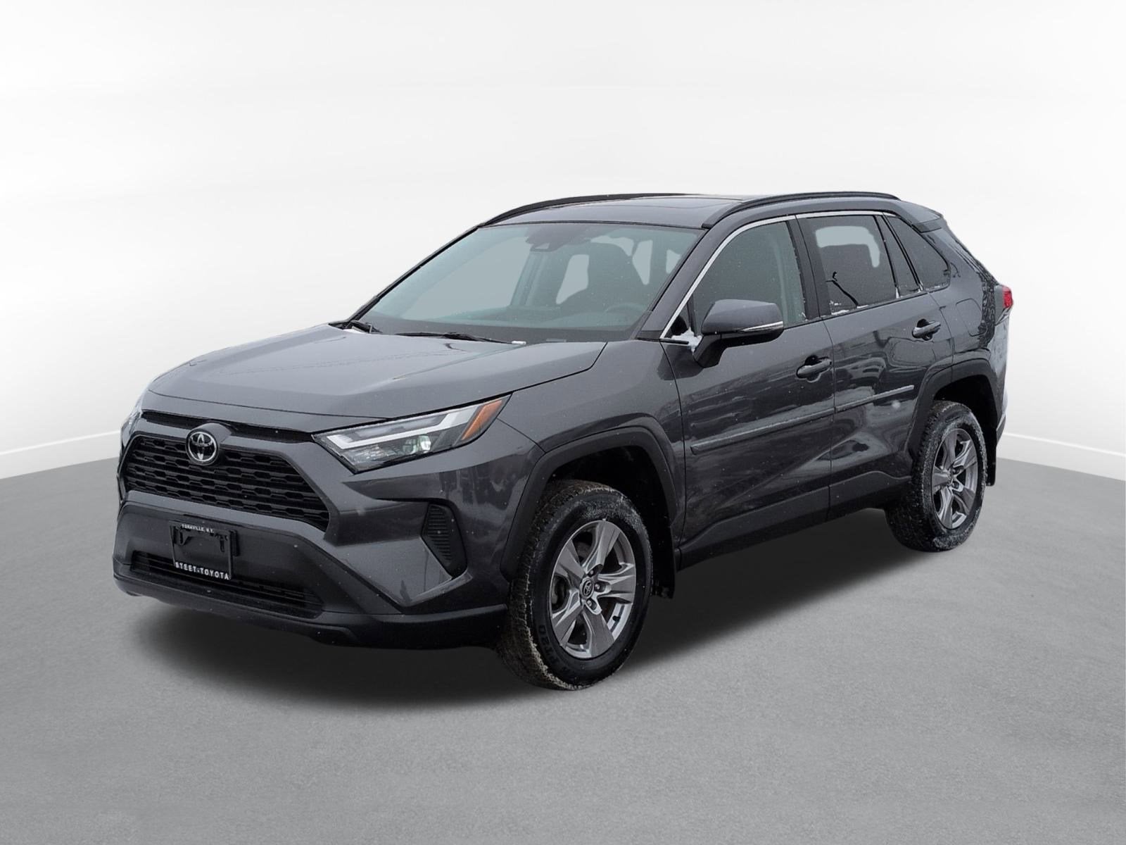 2023 Toyota RAV4 XLE w/ Convenience & Cold Weather Pkg