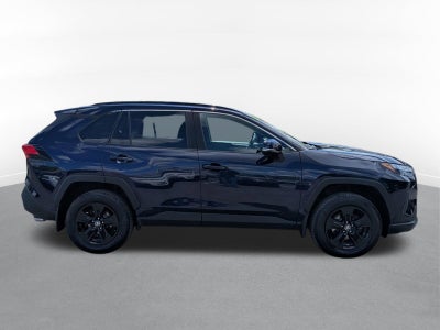 2022 Toyota RAV4 XLE w/ Convenience & Cold Weather Pkg