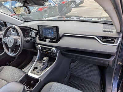 2022 Toyota RAV4 XLE w/ Convenience & Cold Weather Pkg