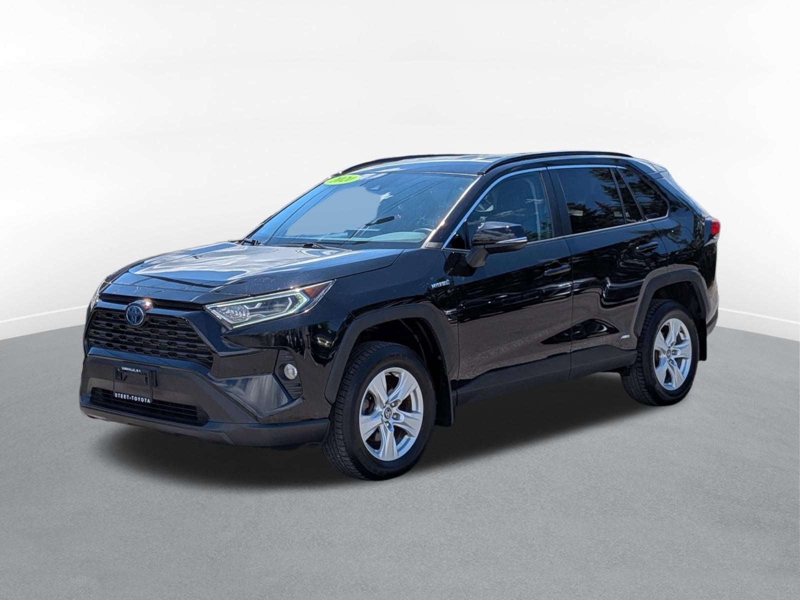 2020 Toyota RAV4 Hybrid XLE w/ Cold Weather Pkg