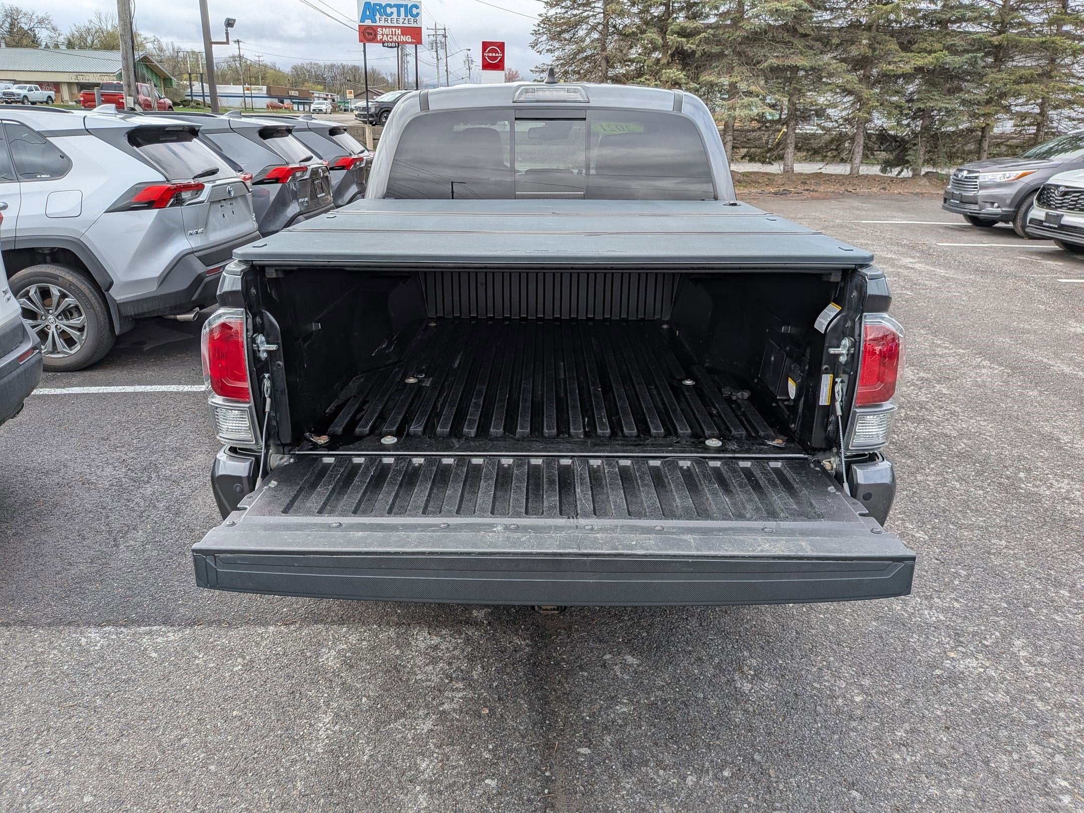 2021 Toyota Tacoma TRD Off-Road w/ Tech Pkg V6