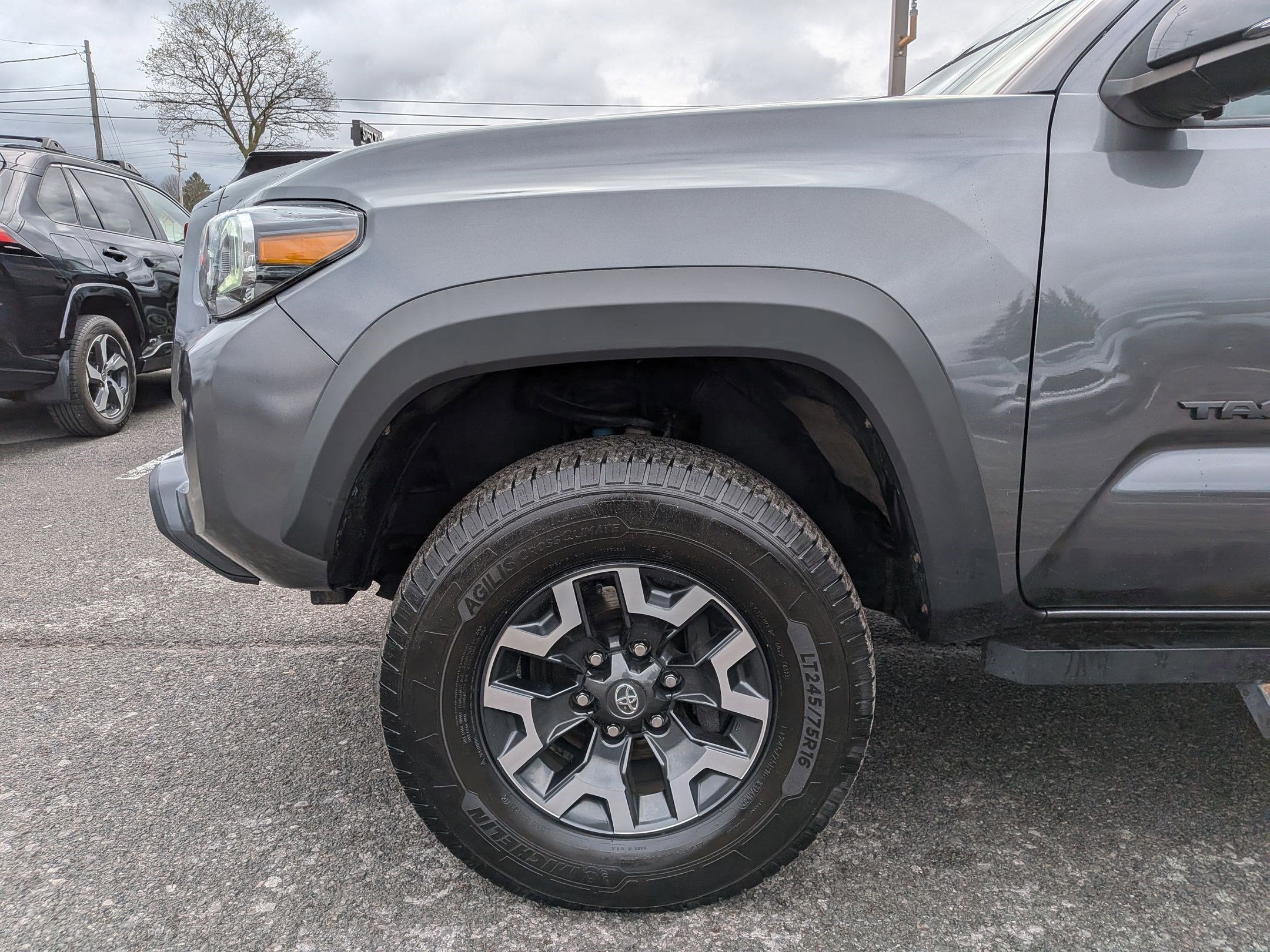 2021 Toyota Tacoma TRD Off-Road w/ Tech Pkg V6