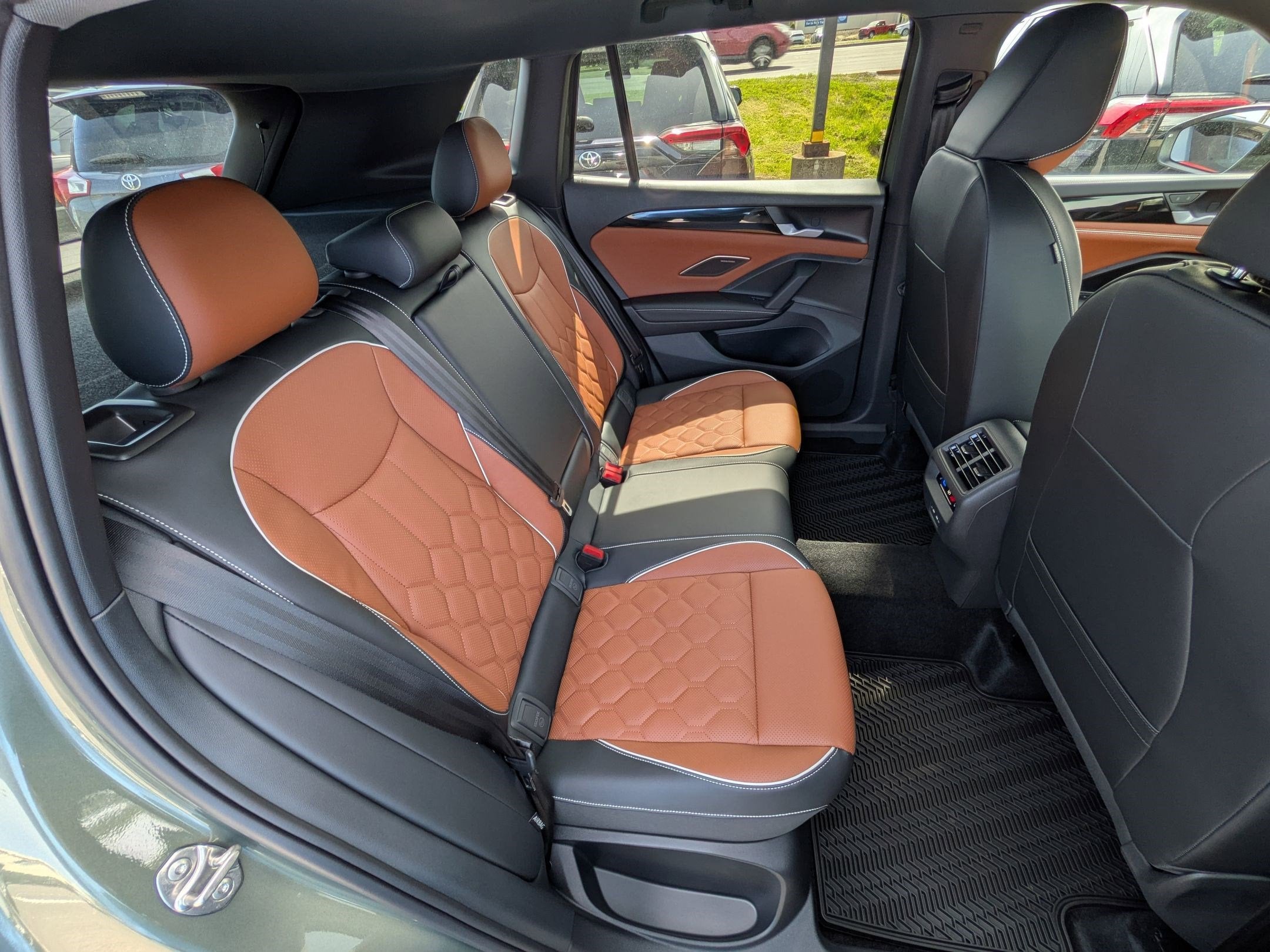 2026 Volkswagen Tiguan 2.0T SEL R-Line Turbo