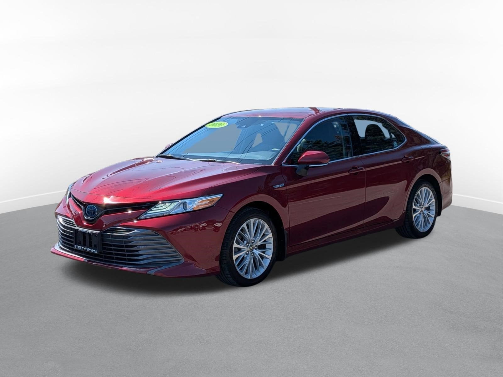 2020 Toyota Camry Hybrid XLE