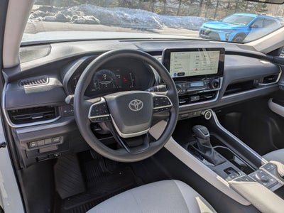 2026 Toyota Grand Highlander LE