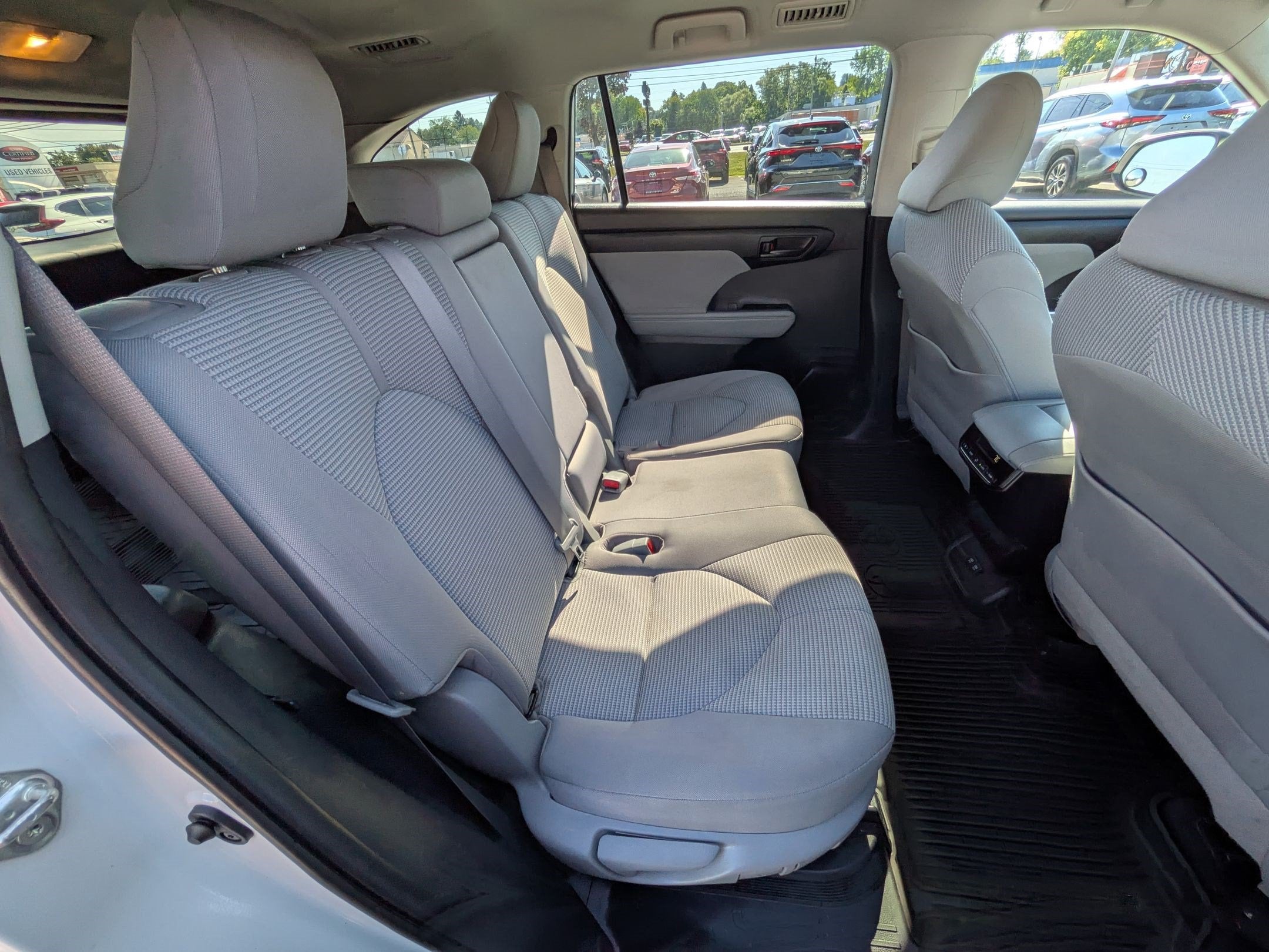 2020 Toyota Highlander Hybrid LE