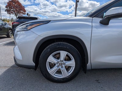2022 Toyota Highlander LE