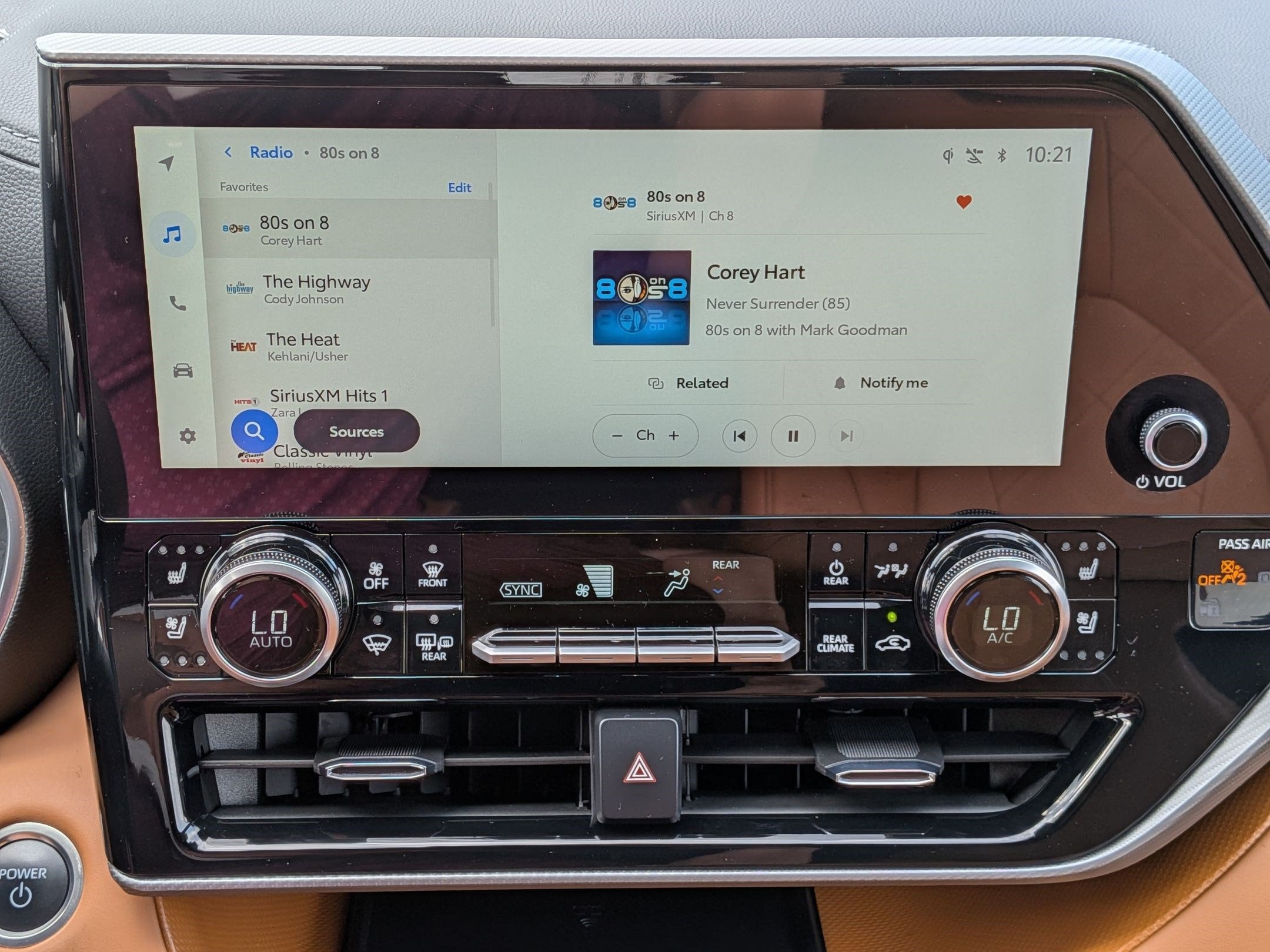 2024 Toyota Highlander Hybrid Platinum