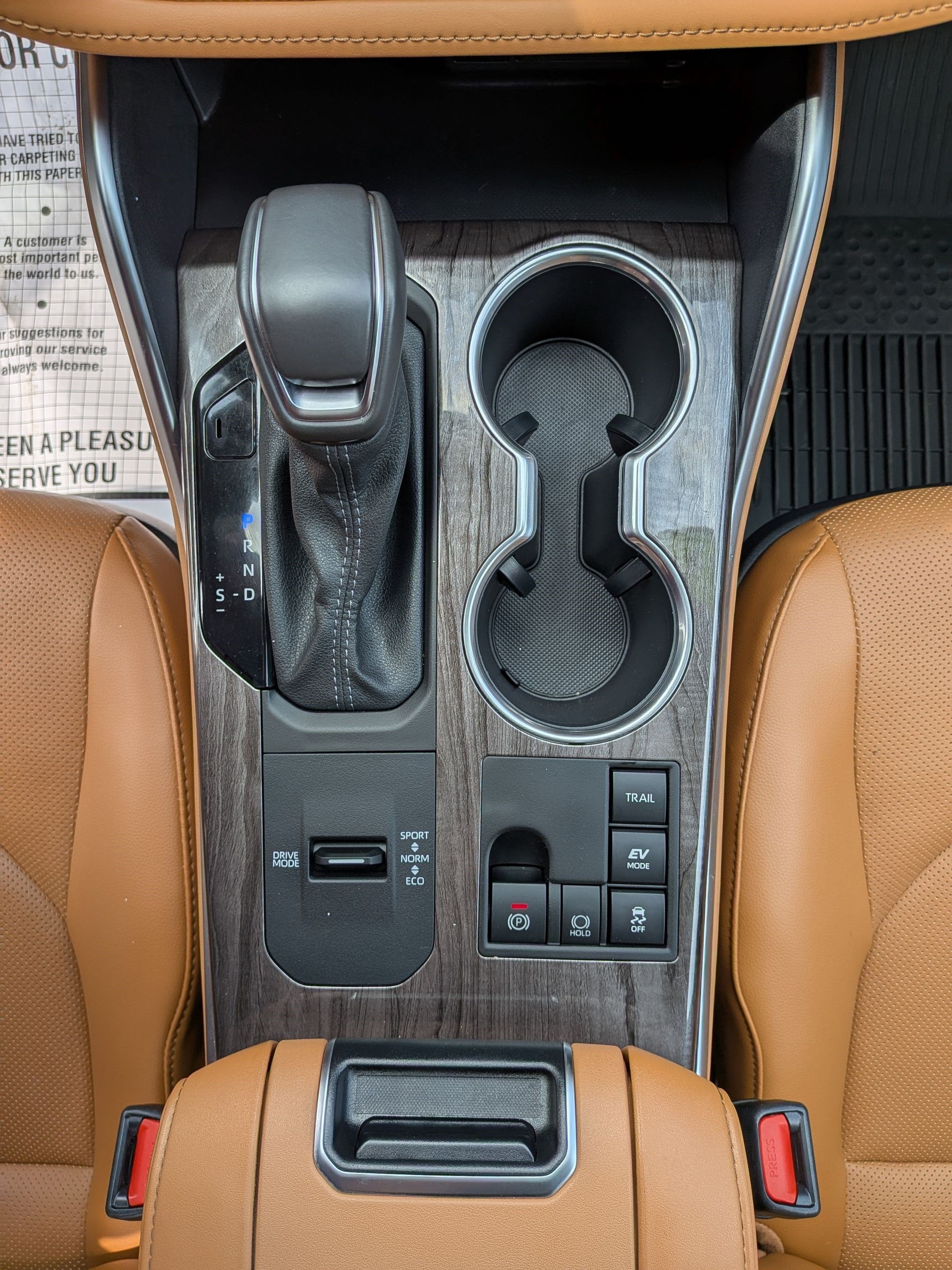 2024 Toyota Highlander Hybrid Platinum