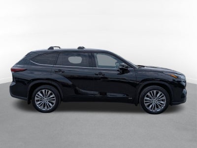 2024 Toyota Highlander Hybrid Platinum