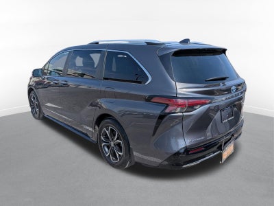 2025 Toyota Sienna Platinum 7 Passenger