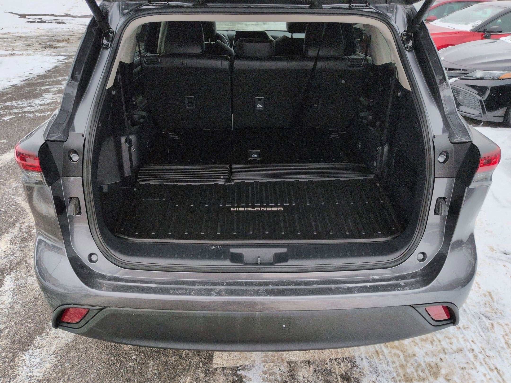 2024 Toyota Highlander Hybrid XLE