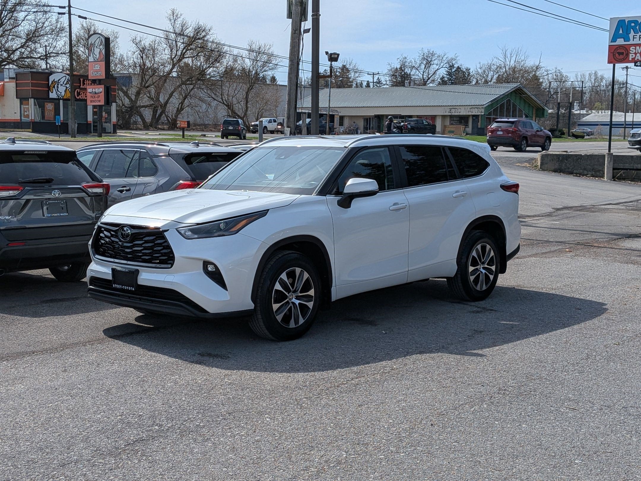 2023 Toyota Highlander XLE